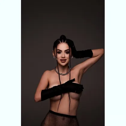 Жаркая киса с соблазнительными губами. Жду встречи сегодня.